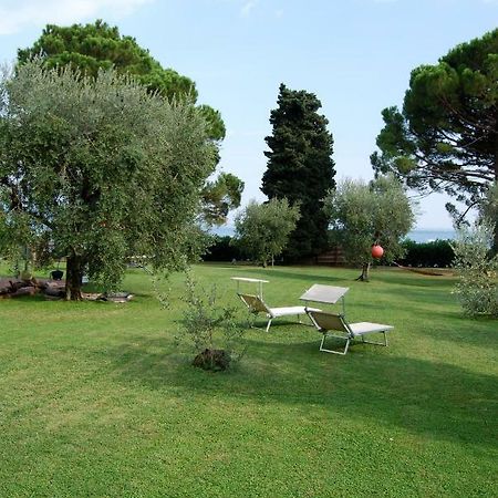 Bequi Bed & Breakfast San Felice del Benaco Bagian luar foto